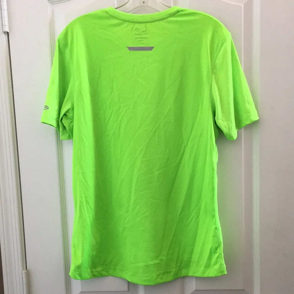 FINAL MARKDOWN Men’s Champion DuoDry Tee (M) - Picture 9 of 9